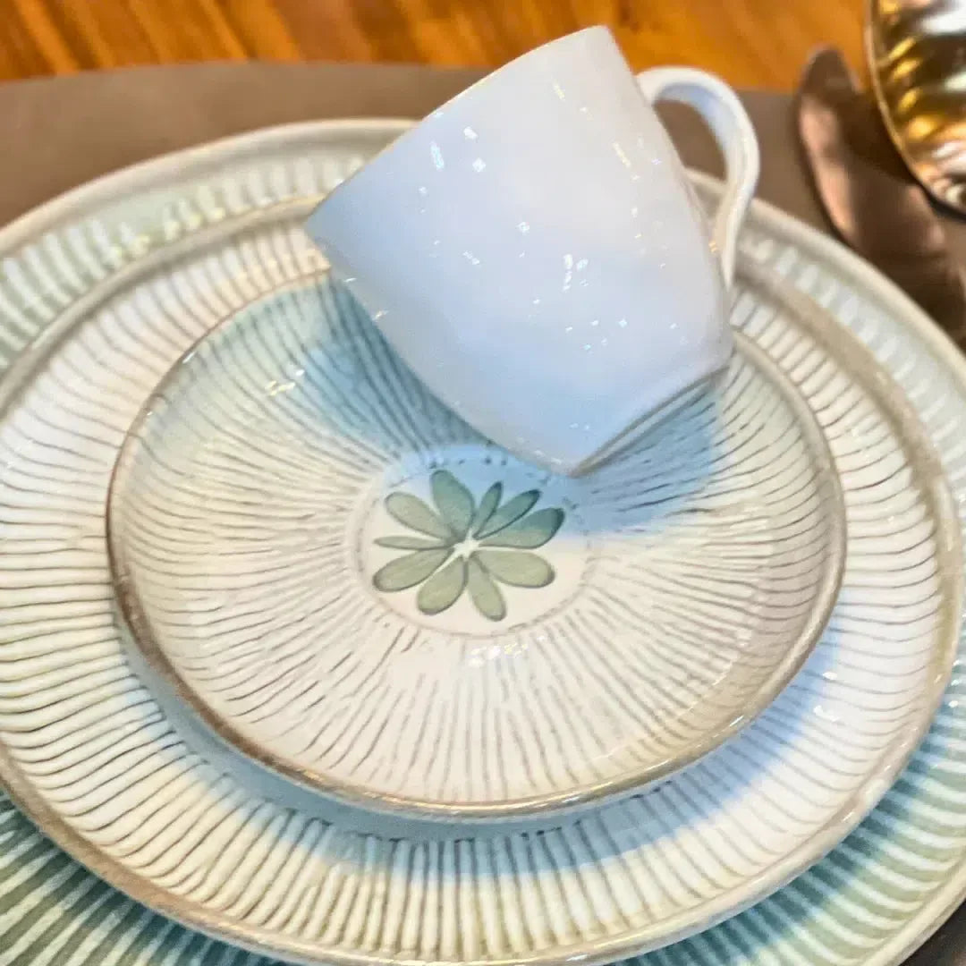 Aparelho de Jantar Verde Flor - Serve 06 pessoas